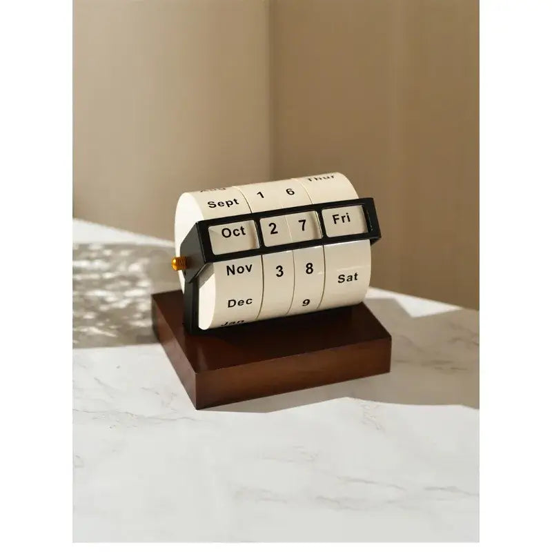 Chic Retro Desktop Perpetual Calendar