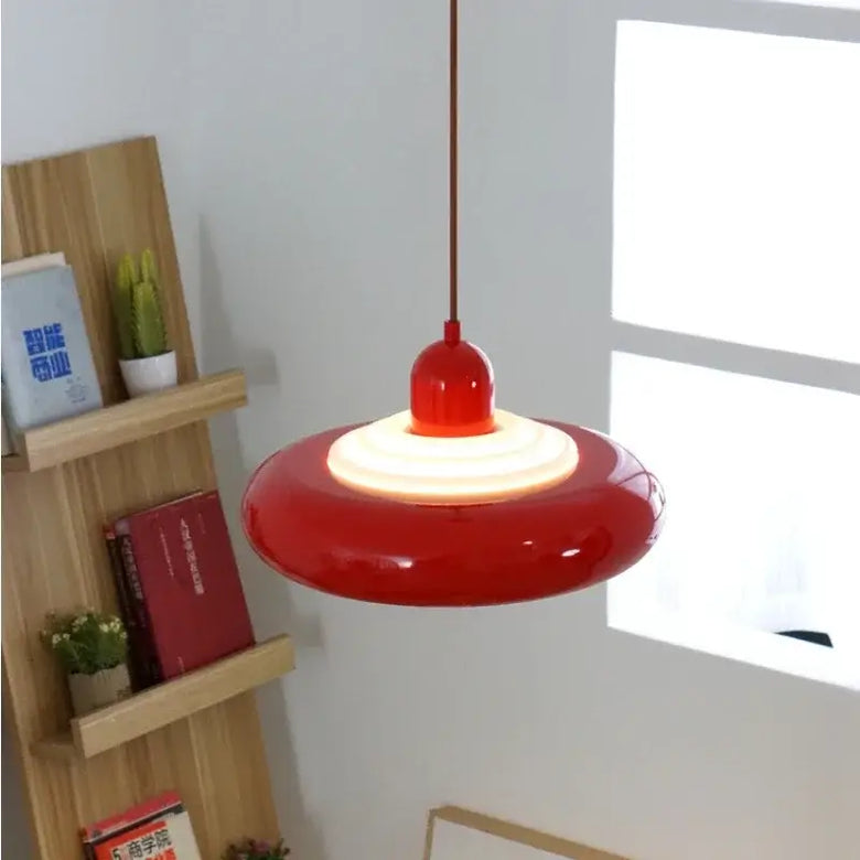 Suspension vintage émaillée crème avec détails chromés