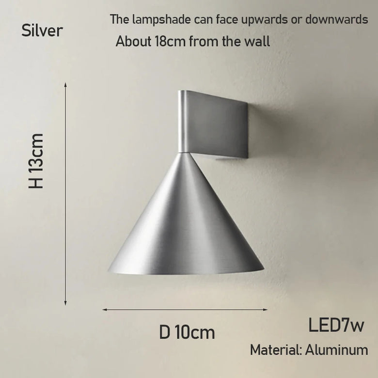 Silver wall-mounted lamp with dimensions and material details on a beige background