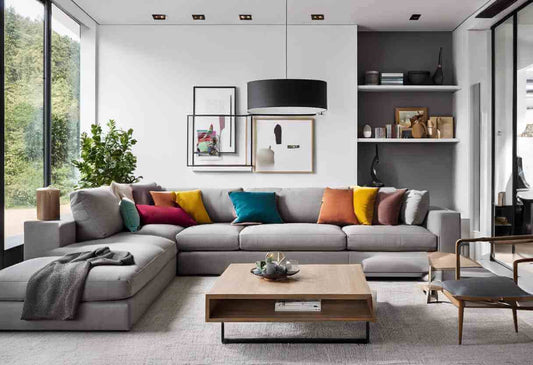 Contemporary Furniture Tips: Bringing Your Interior to Life with Shelves
