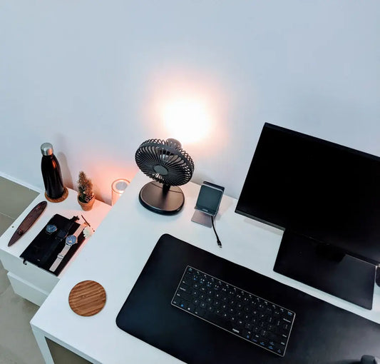 Modern Rechargeable Lamps for Chic Workspaces