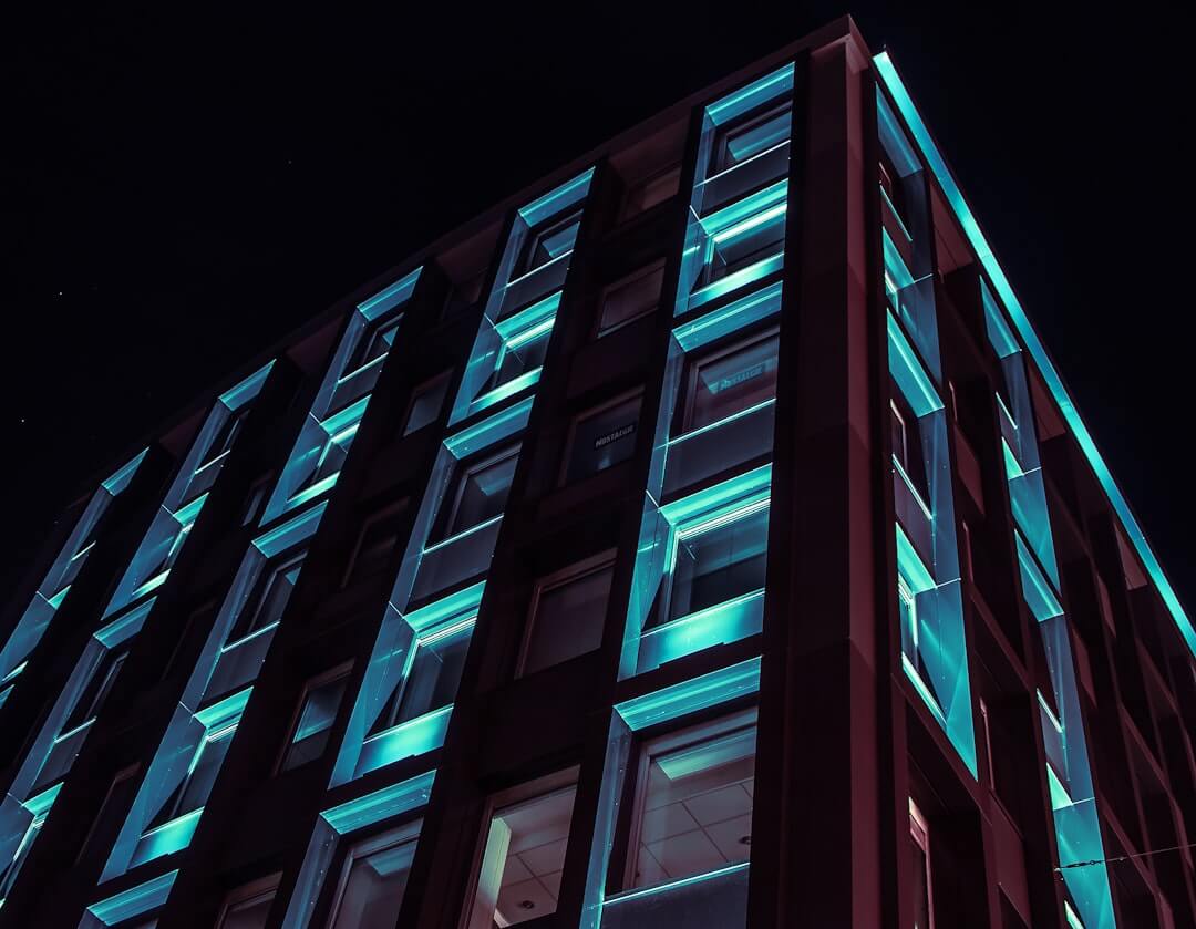 The Illuminating Connection: How Architecture Influences Lighting Choices