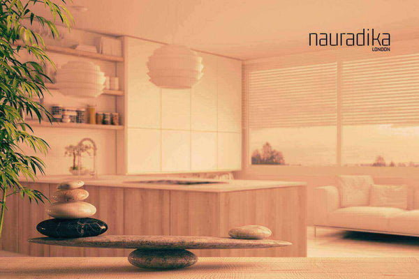 Modern living room with natural elements, representing Using Feng Shui to position a floor lamp in your living room.