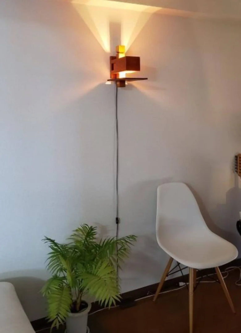 Modern Geometric Wood Wall Light with Sculptural Design