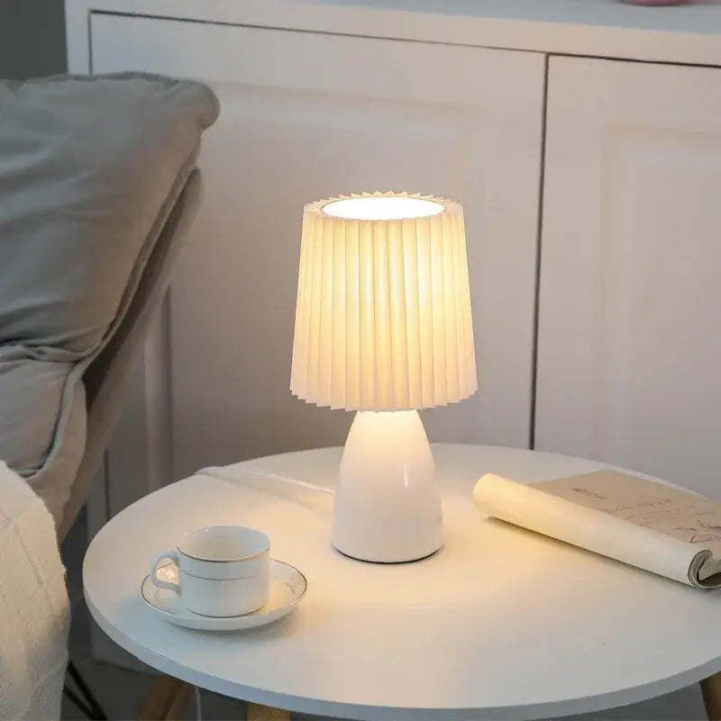 Super Cute Nightstand Lamp - Modern & Classic Design