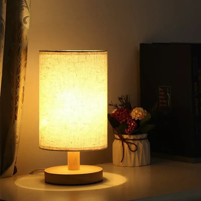Vintage Japanese Table Lamp - Modern Elegance