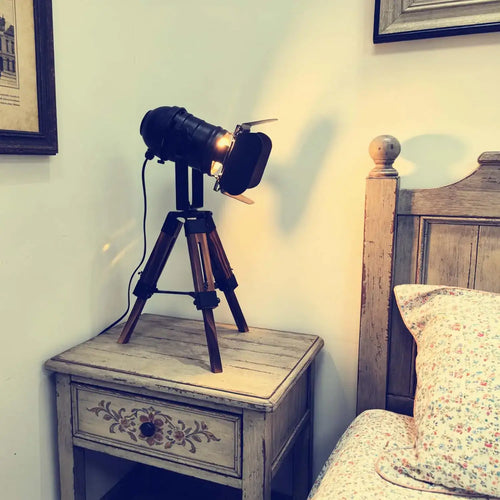 Industrial Tripod Table Lamp – Wooden Studio Spotlight, Adjustable
