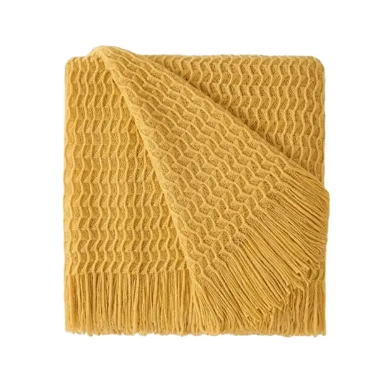 Heirloom Pattern Throw - Cozy & Timeless Design