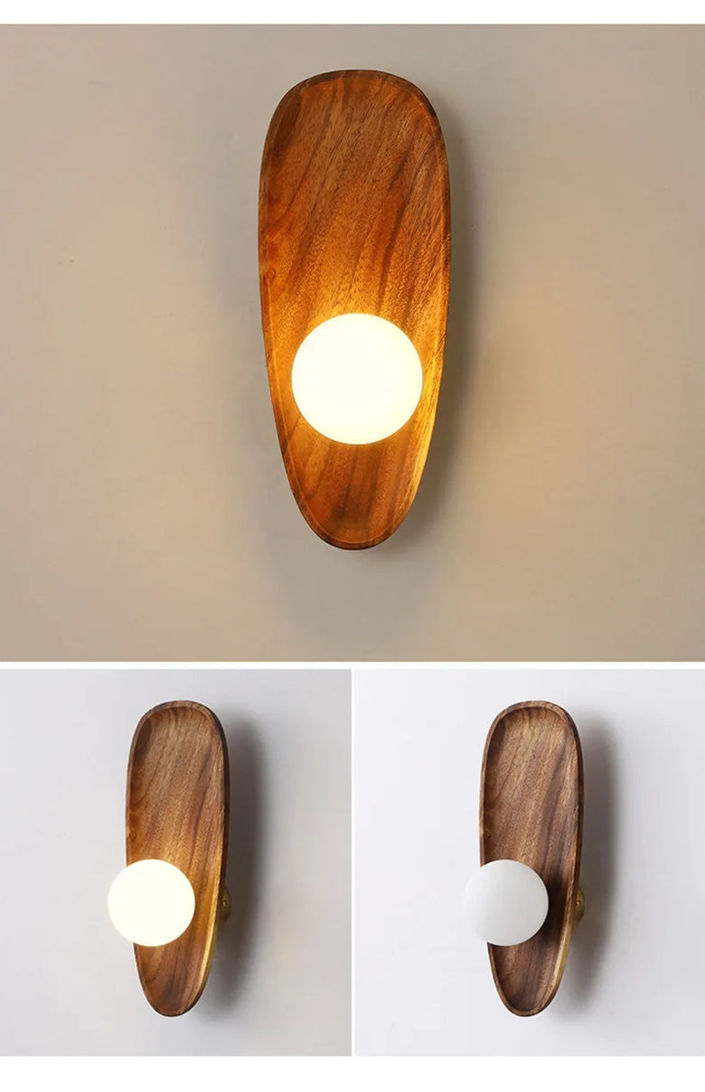 Applique murale en bois naturel et vitrail