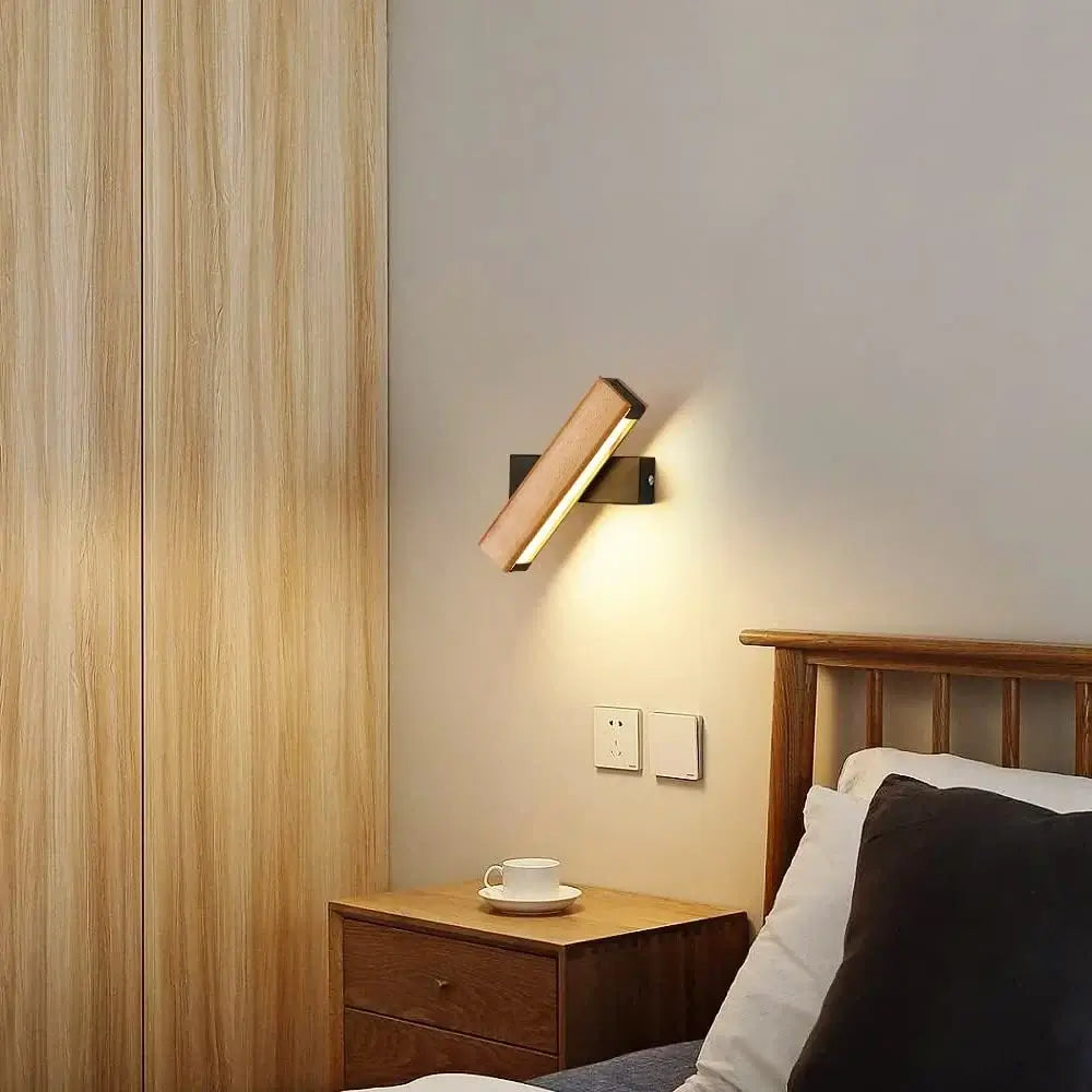 Rotating Solid Wood LED Wall Light – Nordic Minimalist, 360°