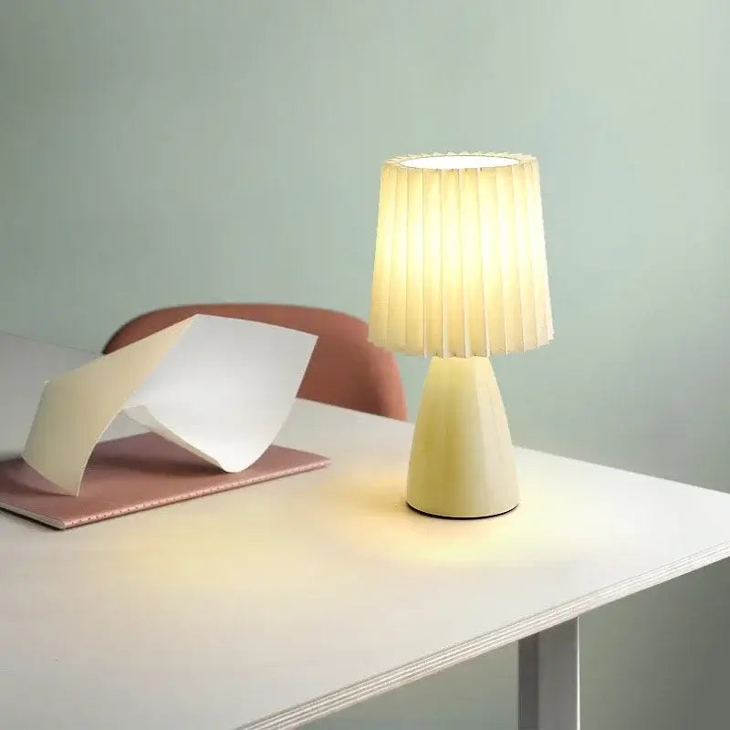 Super Cute Nightstand Lamp - Modern & Classic Design
