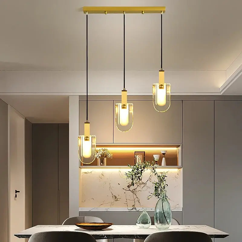 Suspension lumineuse postmoderniste en laiton et cristal
