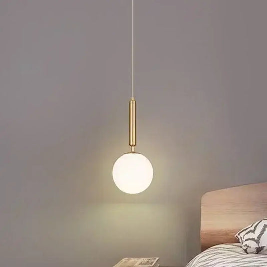Suspension boule de verre dorée moderne – Luminaire de plafond remarquable