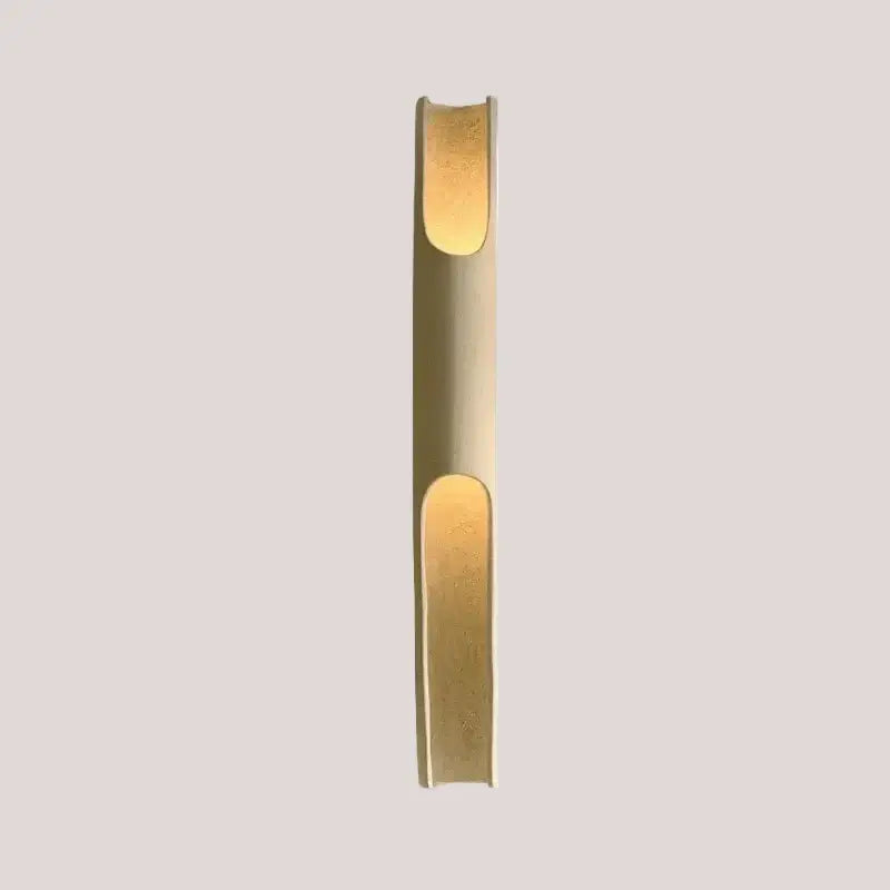 Modern Vertical LED Wall Lamp – Minimalist Aluminum Up & Down Light with soft amber glow and sleek design.