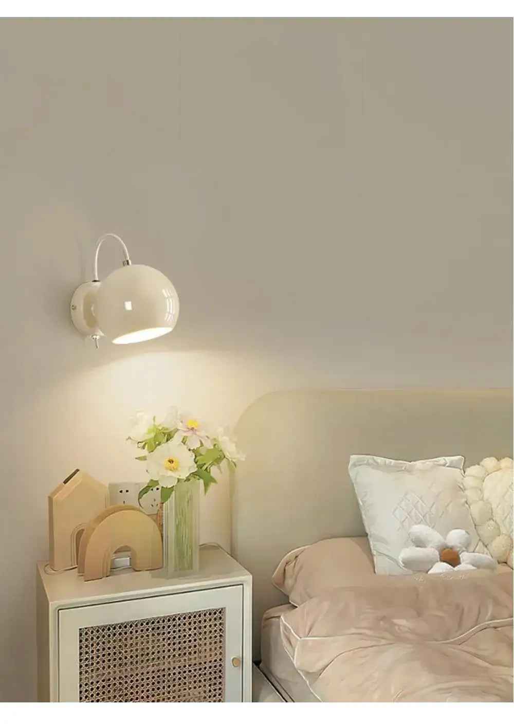 Stylish Spherical Wall Lamp - Magnetic & Adjustable