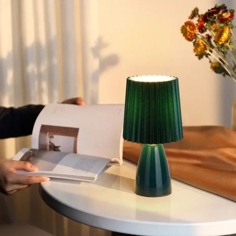 Super Cute Nightstand Lamp - Modern & Classic Design