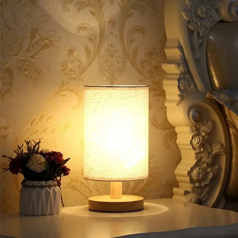 Vintage Japanese Table Lamp - Modern Elegance